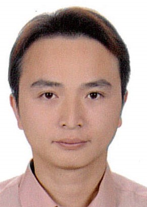 李 昌 達